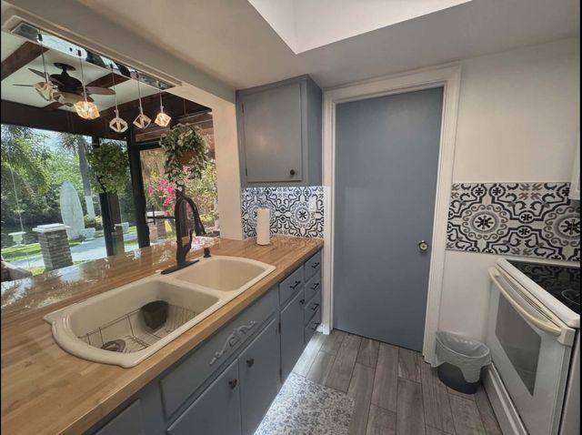 4212 NW 47th Street, Tamarac, FL 33319