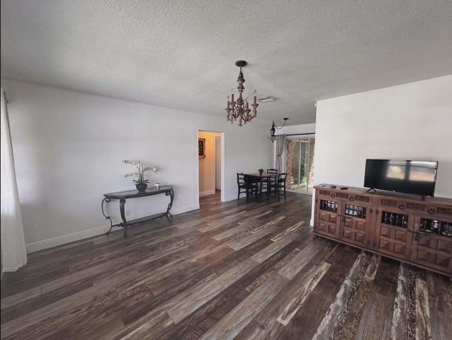 4212 NW 47th Street, Tamarac, FL 33319