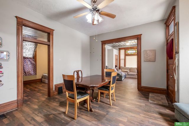 1138 S 30th Avenue, Omaha, NE 68105