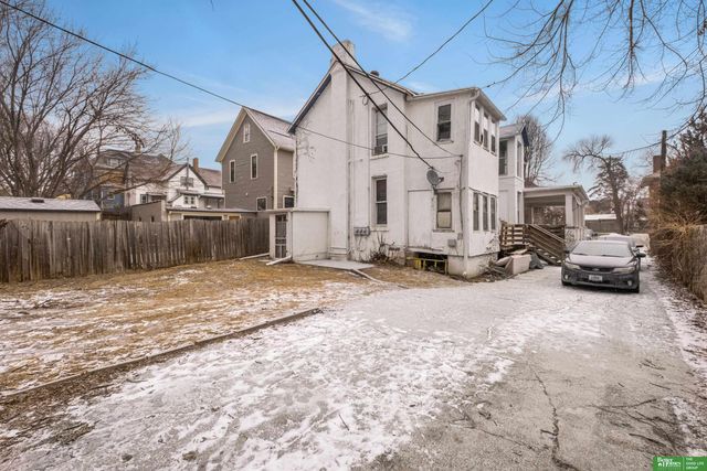 1138 S 30th Avenue, Omaha, NE 68105