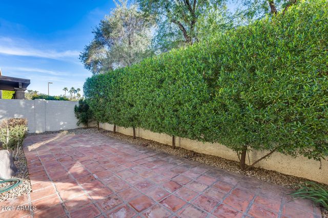 10593 E FANFOL Lane, Scottsdale, AZ 85258
