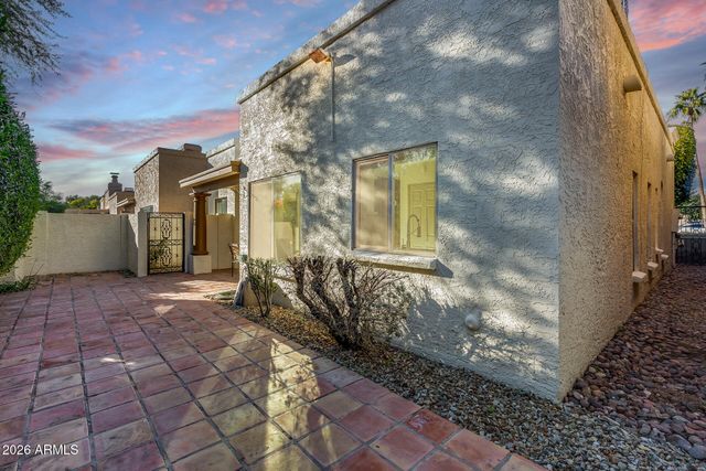 10593 E FANFOL Lane, Scottsdale, AZ 85258