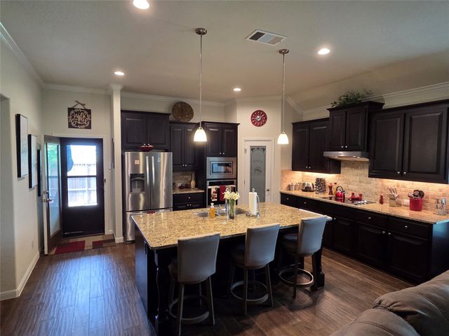 7802 Bella Way, Arlington, TX 76001
