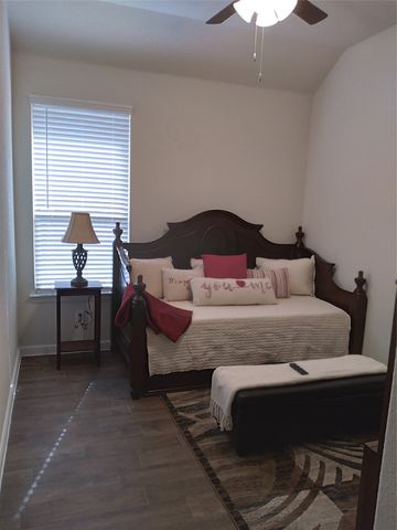 7802 Bella Way, Arlington, TX 76001