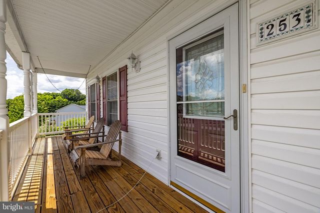 253 SYLVAN SPRINGS DR, Clear Brook, VA 22624