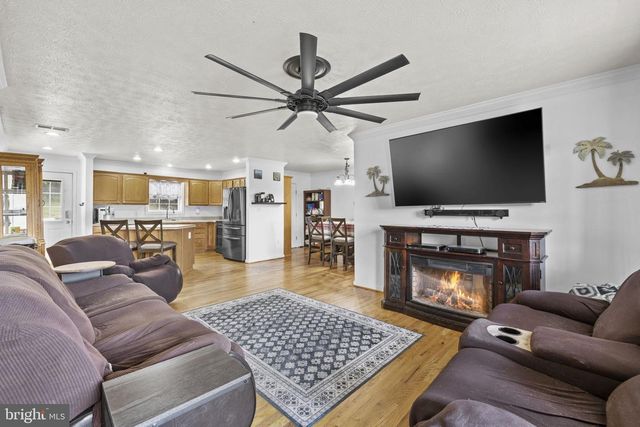 253 SYLVAN SPRINGS DR, Clear Brook, VA 22624