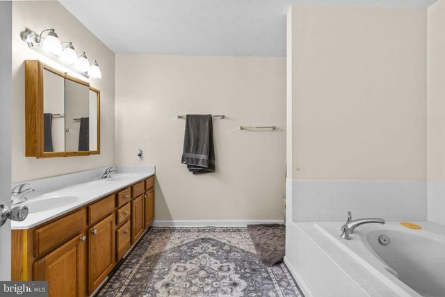 253 SYLVAN SPRINGS DR, Clear Brook, VA 22624