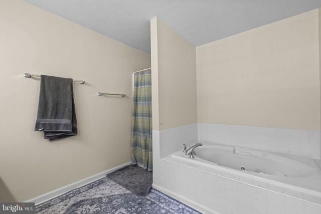 253 SYLVAN SPRINGS DR, Clear Brook, VA 22624