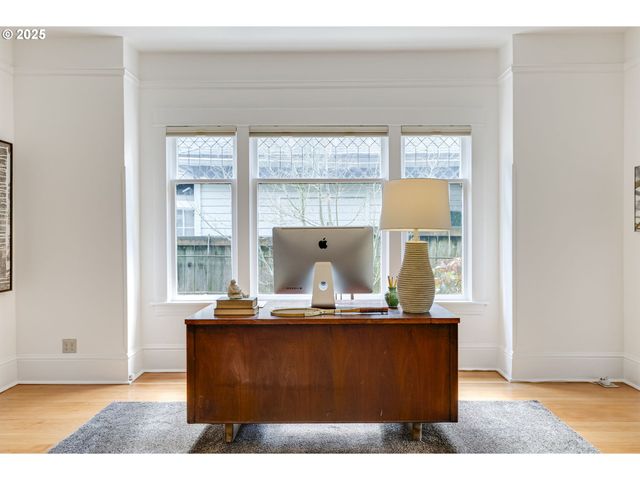 1825 Se 7TH Ave, Portland, OR 97214