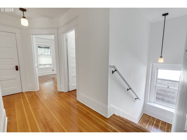 1825 Se 7TH Ave, Portland, OR 97214