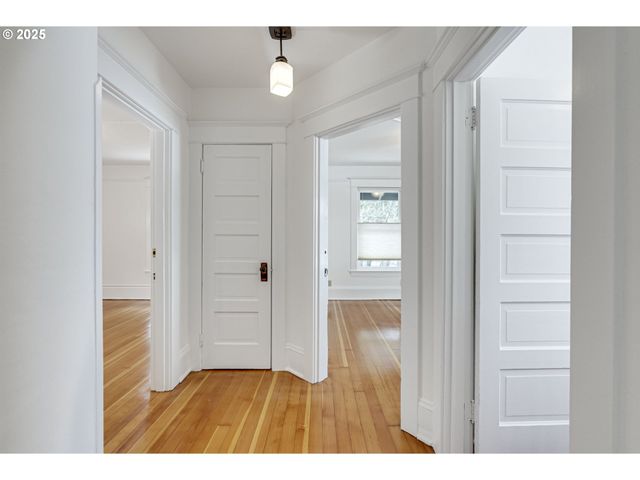 1825 Se 7TH Ave, Portland, OR 97214