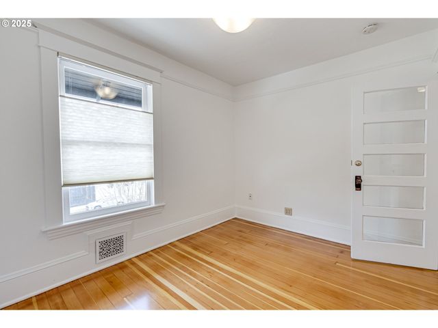 1825 Se 7TH Ave, Portland, OR 97214