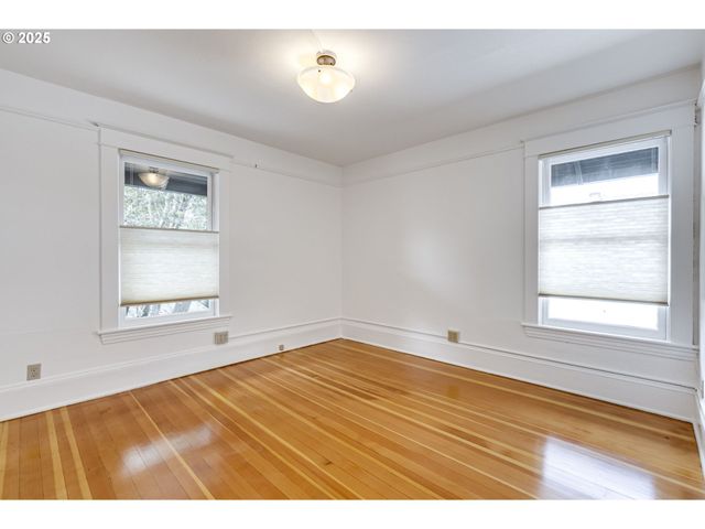 1825 Se 7TH Ave, Portland, OR 97214