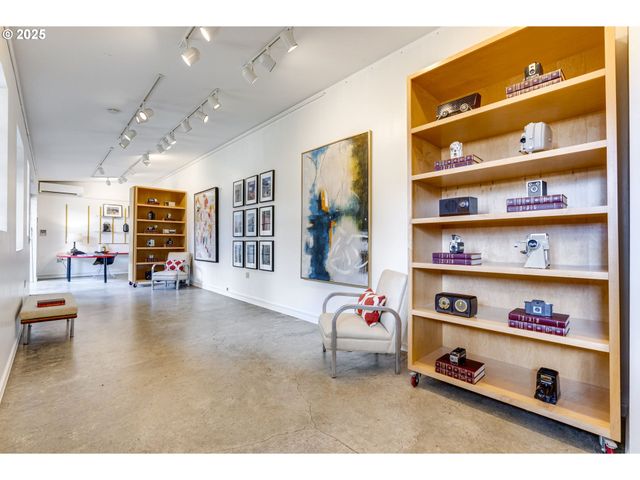 1825 Se 7TH Ave, Portland, OR 97214