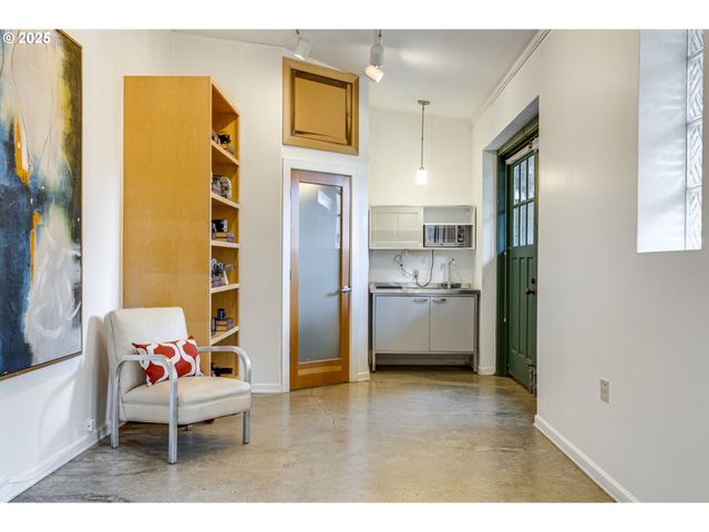 1825 Se 7TH Ave, Portland, OR 97214