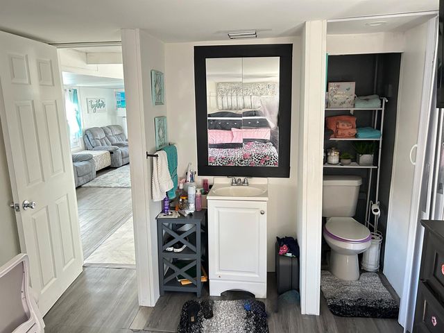 1325 S 33 Road, Hollywood, FL 33021