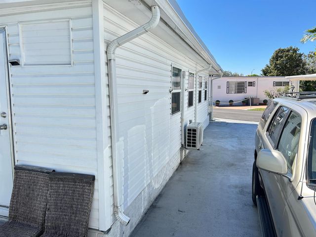 1325 S 33 Road, Hollywood, FL 33021