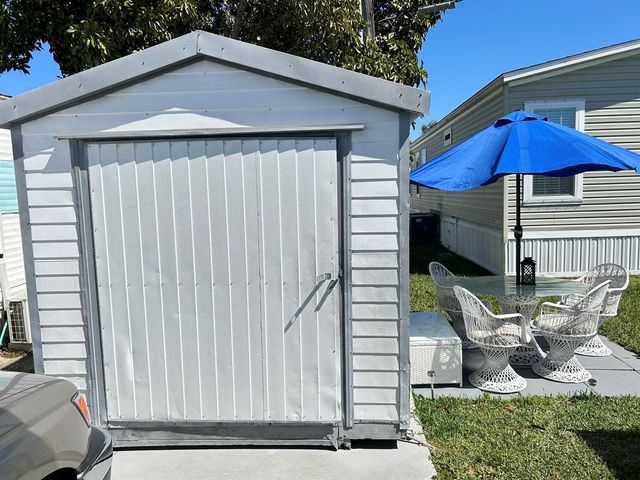 1325 S 33 Road, Hollywood, FL 33021