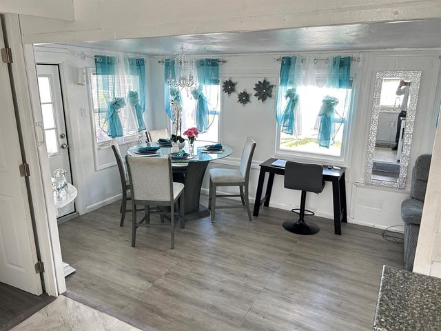 1325 S 33 Road, Hollywood, FL 33021
