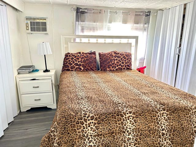 1325 S 33 Road, Hollywood, FL 33021