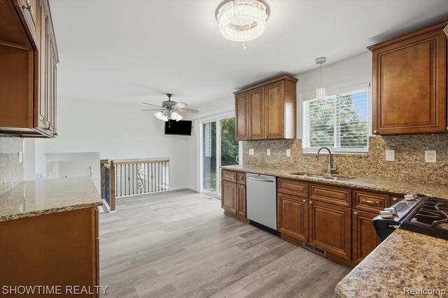 29255 Utley Road, Farmington Hills, MI 48334