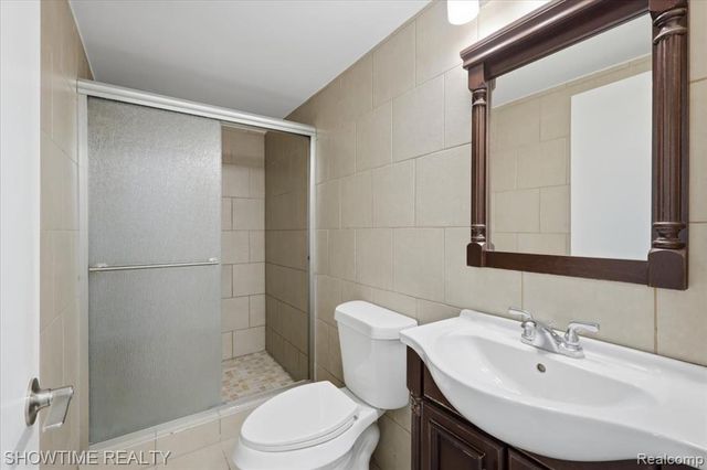 29255 Utley Road, Farmington Hills, MI 48334