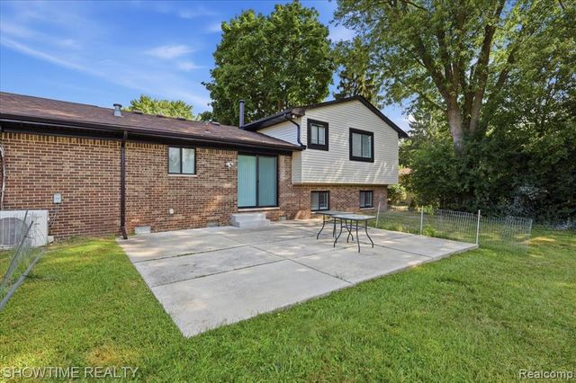 29255 Utley Road, Farmington Hills, MI 48334