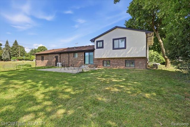 29255 Utley Road, Farmington Hills, MI 48334