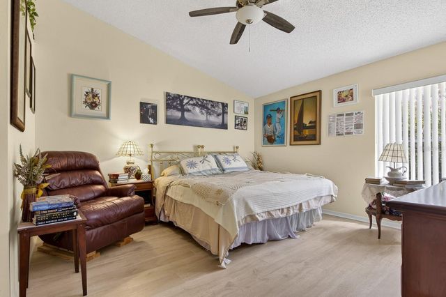 2005 GARDENIA LANDINGS LANE, Sun City Center, FL 33573