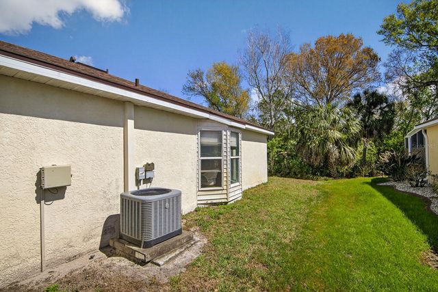 2005 GARDENIA LANDINGS LANE, Sun City Center, FL 33573