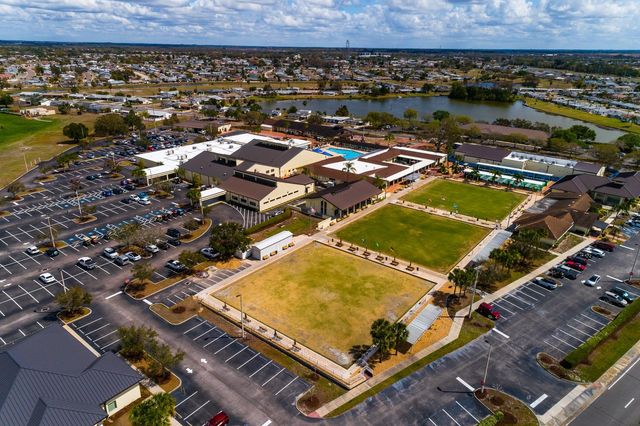 2005 GARDENIA LANDINGS LANE, Sun City Center, FL 33573