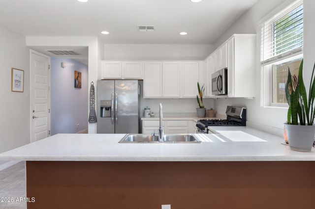 17237 W WEST WIND Drive, Surprise, AZ 85387