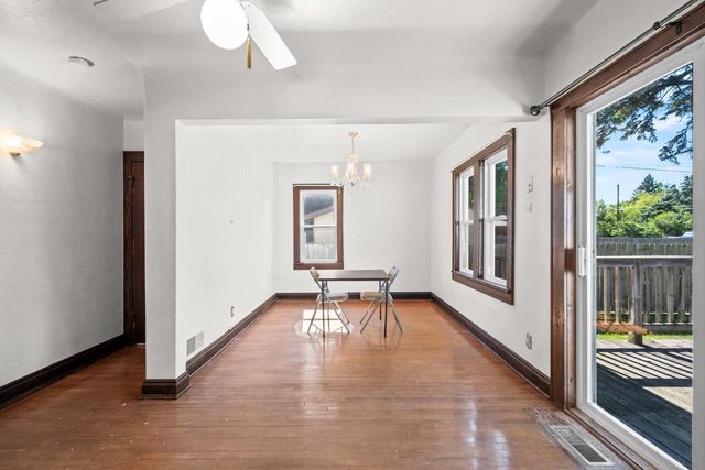1851 PREBLE AVENUE, Green Bay, WI 54302
