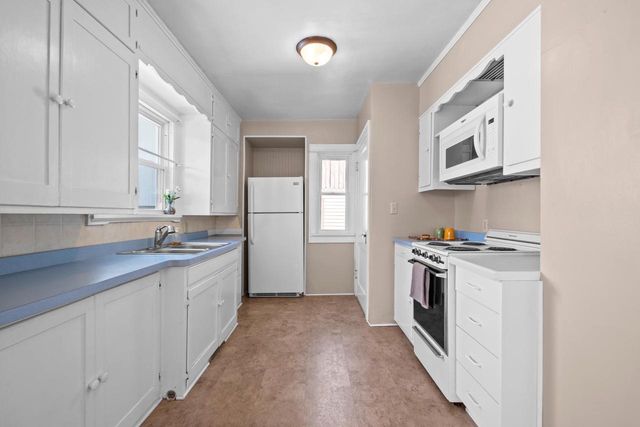 1851 PREBLE AVENUE, Green Bay, WI 54302