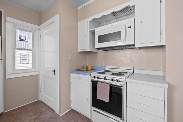 1851 PREBLE AVENUE, Green Bay, WI 54302