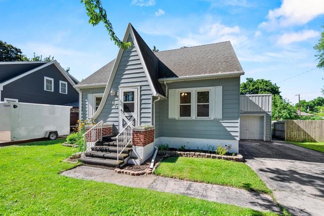1851 PREBLE AVENUE, Green Bay, WI 54302