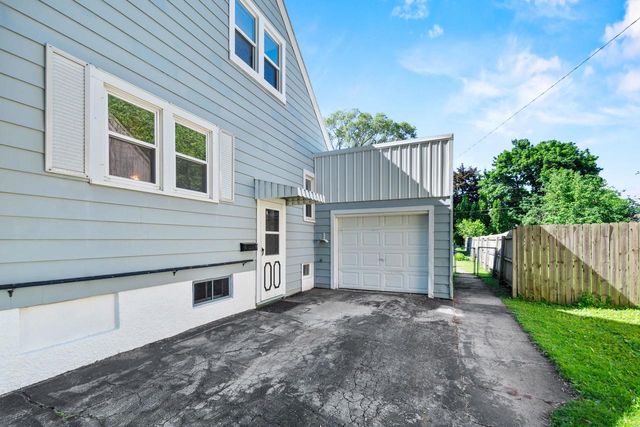 1851 PREBLE AVENUE, Green Bay, WI 54302