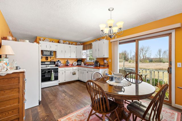 7068 Fruitvale Road, Montague, MI 49437