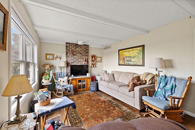 7068 Fruitvale Road, Montague, MI 49437