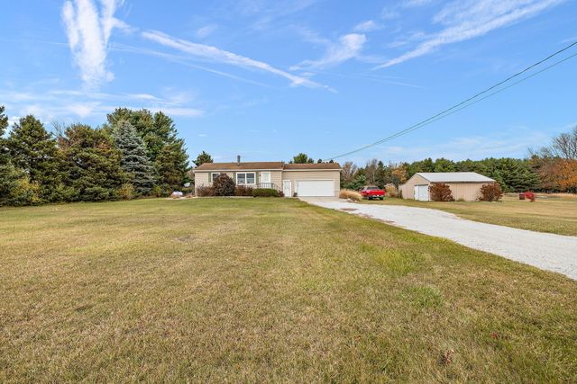 7068 Fruitvale Road, Montague, MI 49437