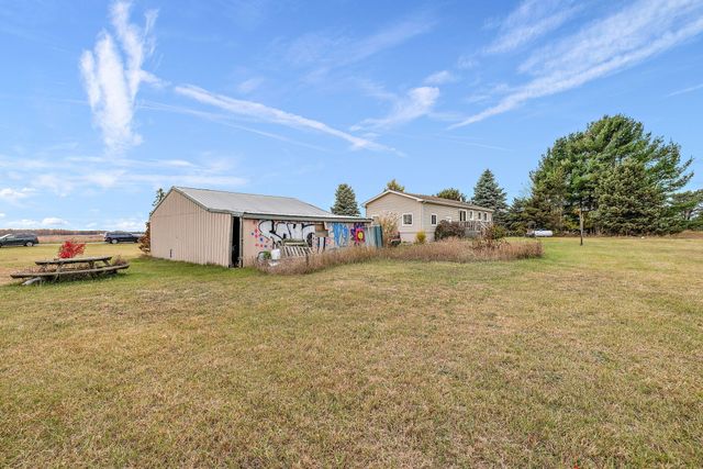 7068 Fruitvale Road, Montague, MI 49437