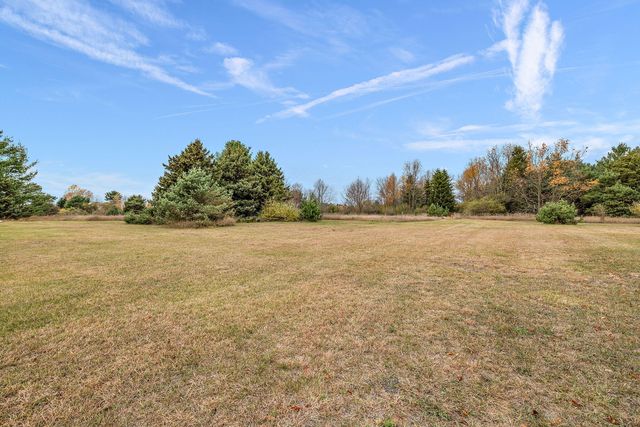 7068 Fruitvale Road, Montague, MI 49437