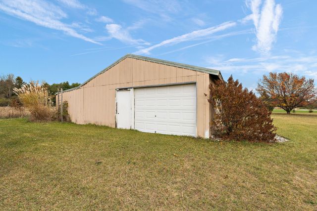 7068 Fruitvale Road, Montague, MI 49437