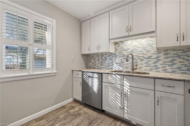 2905 Lynnhaven DR, Virginia Beach, VA 23451