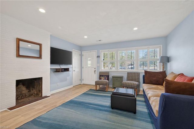 2905 Lynnhaven DR, Virginia Beach, VA 23451