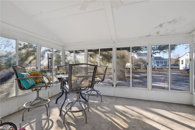 2905 Lynnhaven DR, Virginia Beach, VA 23451