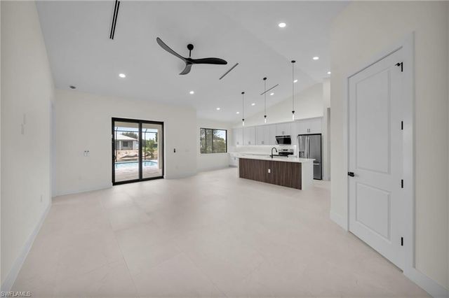 634 SE 1st TER, Cape Coral, FL 33990
