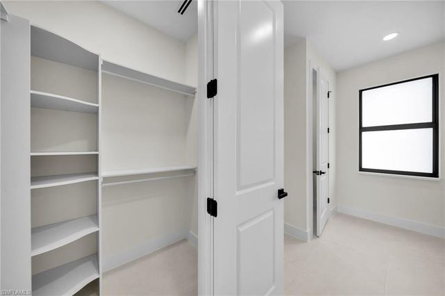 634 SE 1st TER, Cape Coral, FL 33990