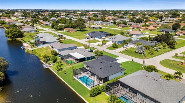 634 SE 1st TER, Cape Coral, FL 33990