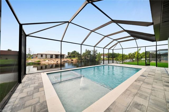 634 SE 1st TER, Cape Coral, FL 33990